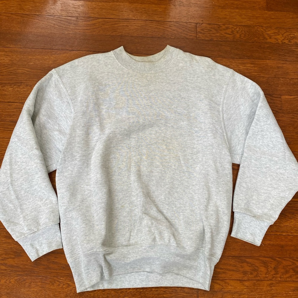 Grey Fruit of the Loom Crewneck
